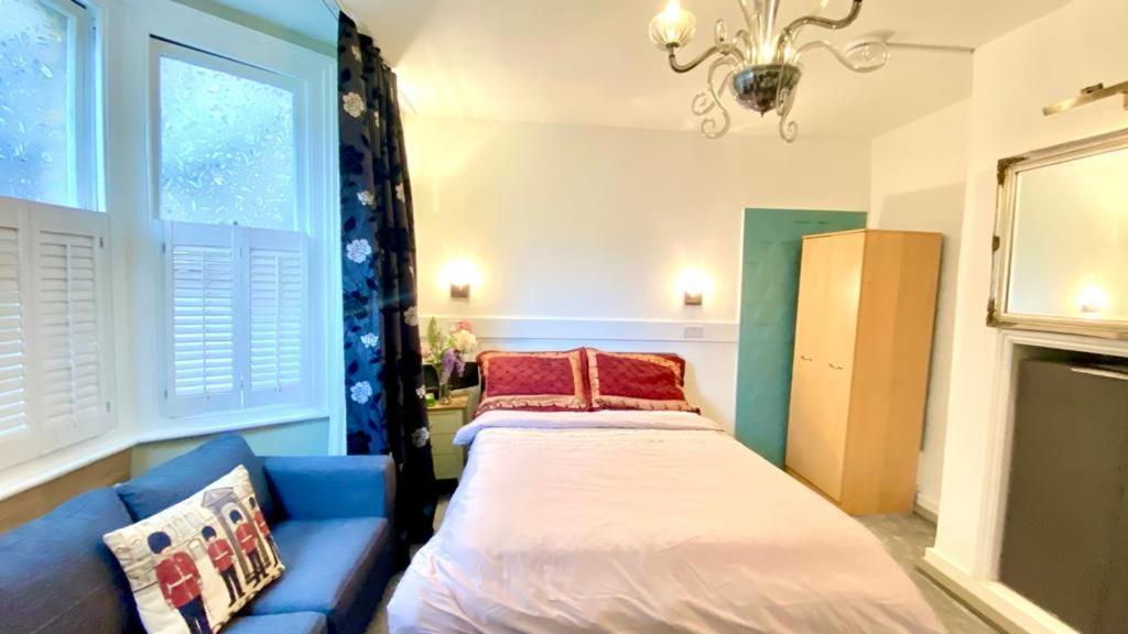 Modern And Cosy Studio Flat London Exterior photo